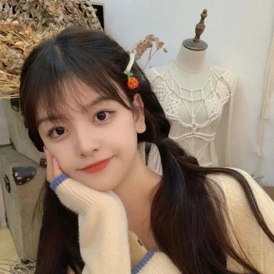绿茵春色